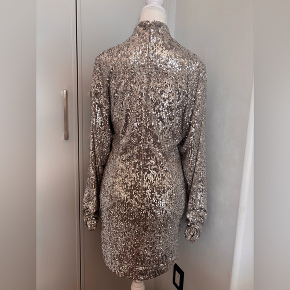 Ronny Kobo Collection Silver Sequin Long Sleeve Dress - Picture 7 of 15